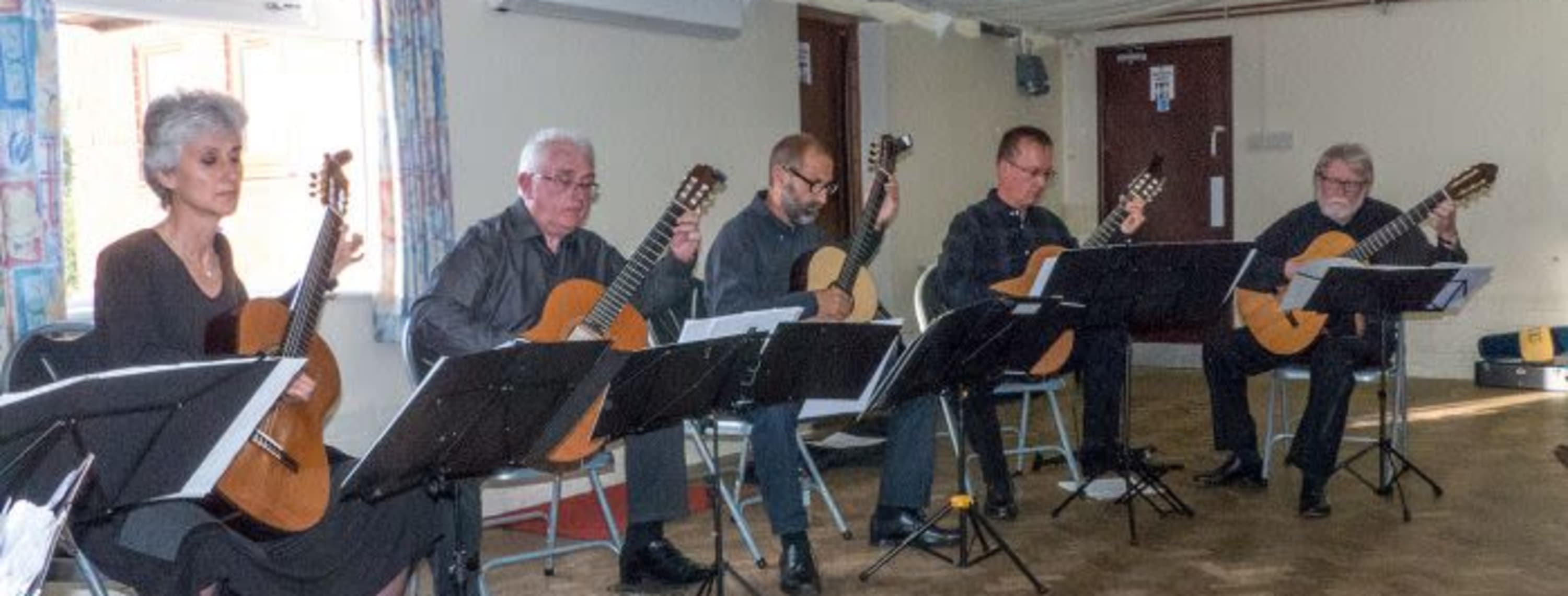 Diss Guitar Ensemble